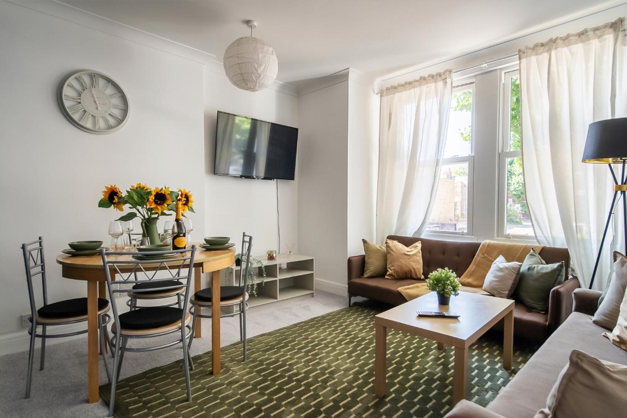 Gorgeous 2Bed Apartment In Fulham, Londra Dış mekan fotoğraf