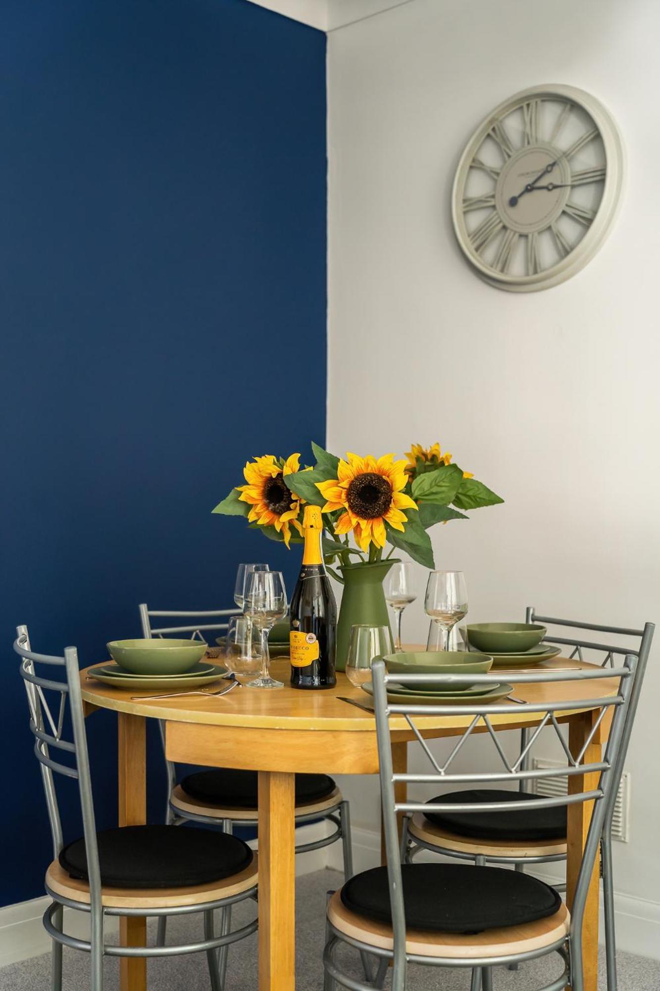 Gorgeous 2Bed Apartment In Fulham, Londra Dış mekan fotoğraf